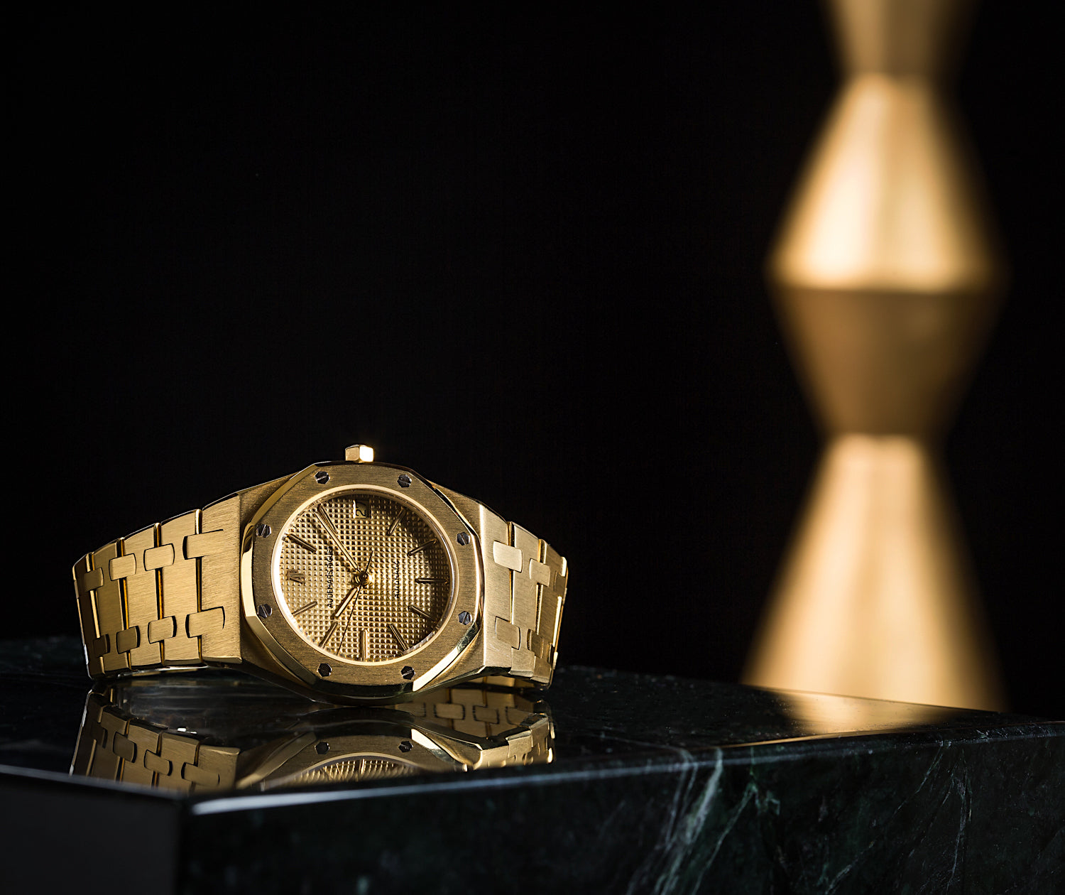 Patek Philippe's Tiffany Blue Nautilus Watch Just Sold for $5.35 Million at  Auction